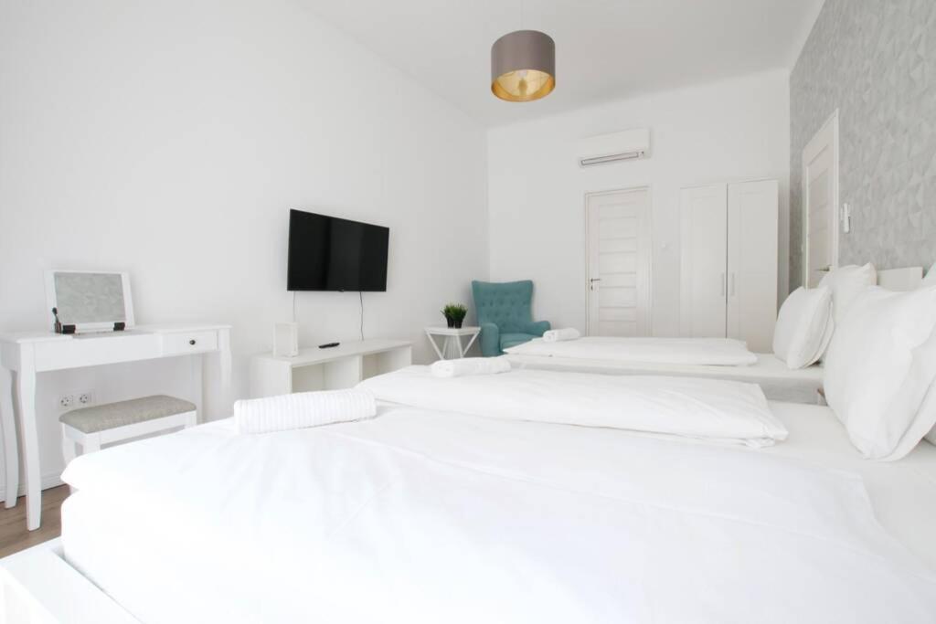 Premium Apartment By Hi5-Vaci Str. 3 Bedroom Budapest Exterior foto