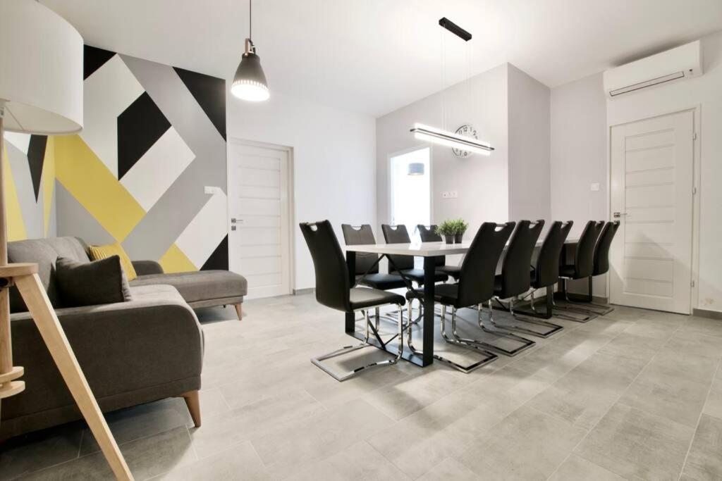 Premium Apartment By Hi5-Vaci Str. 3 Bedroom Budapest Exterior foto